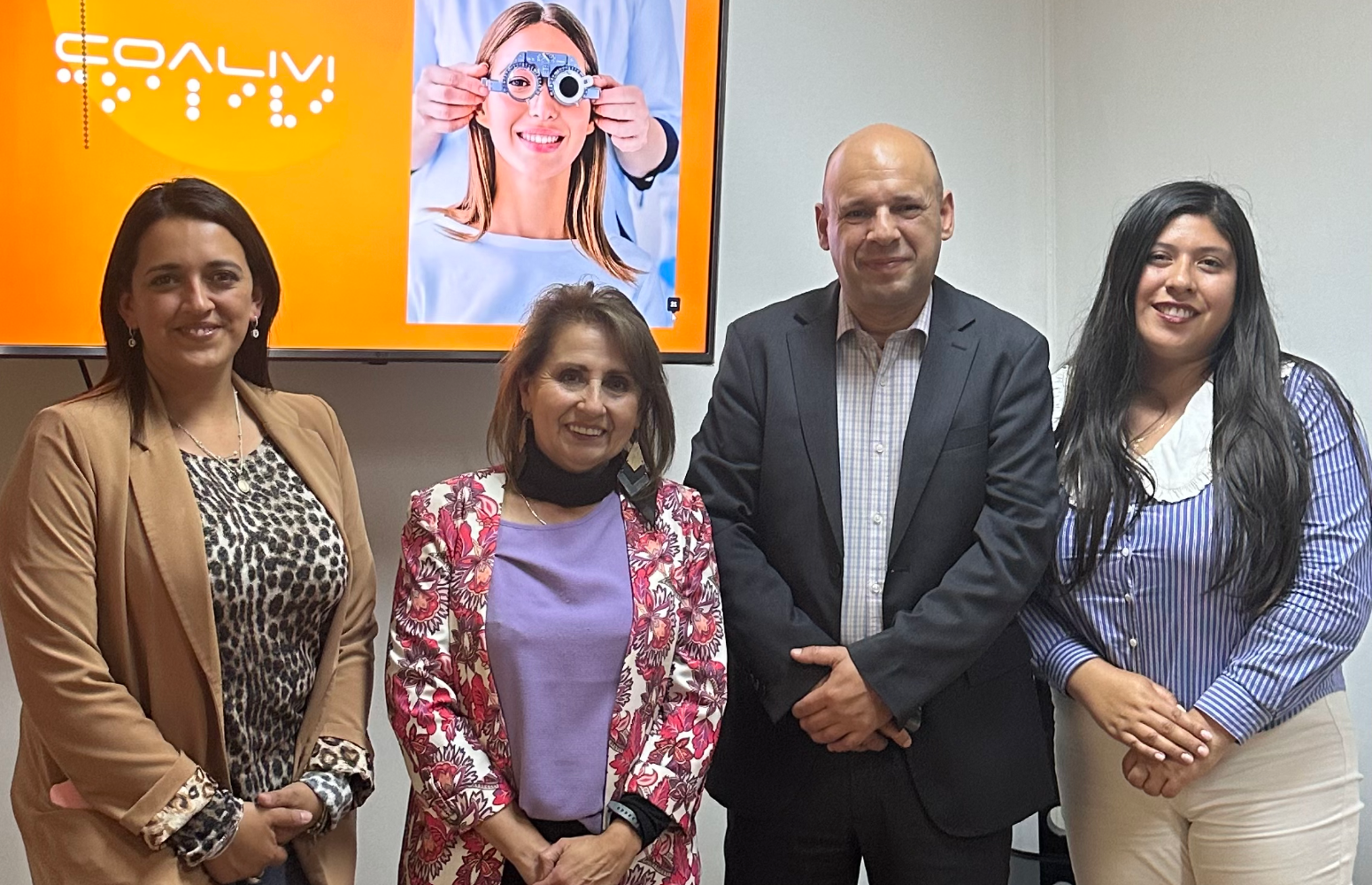 visita destacada de autoridades regionales